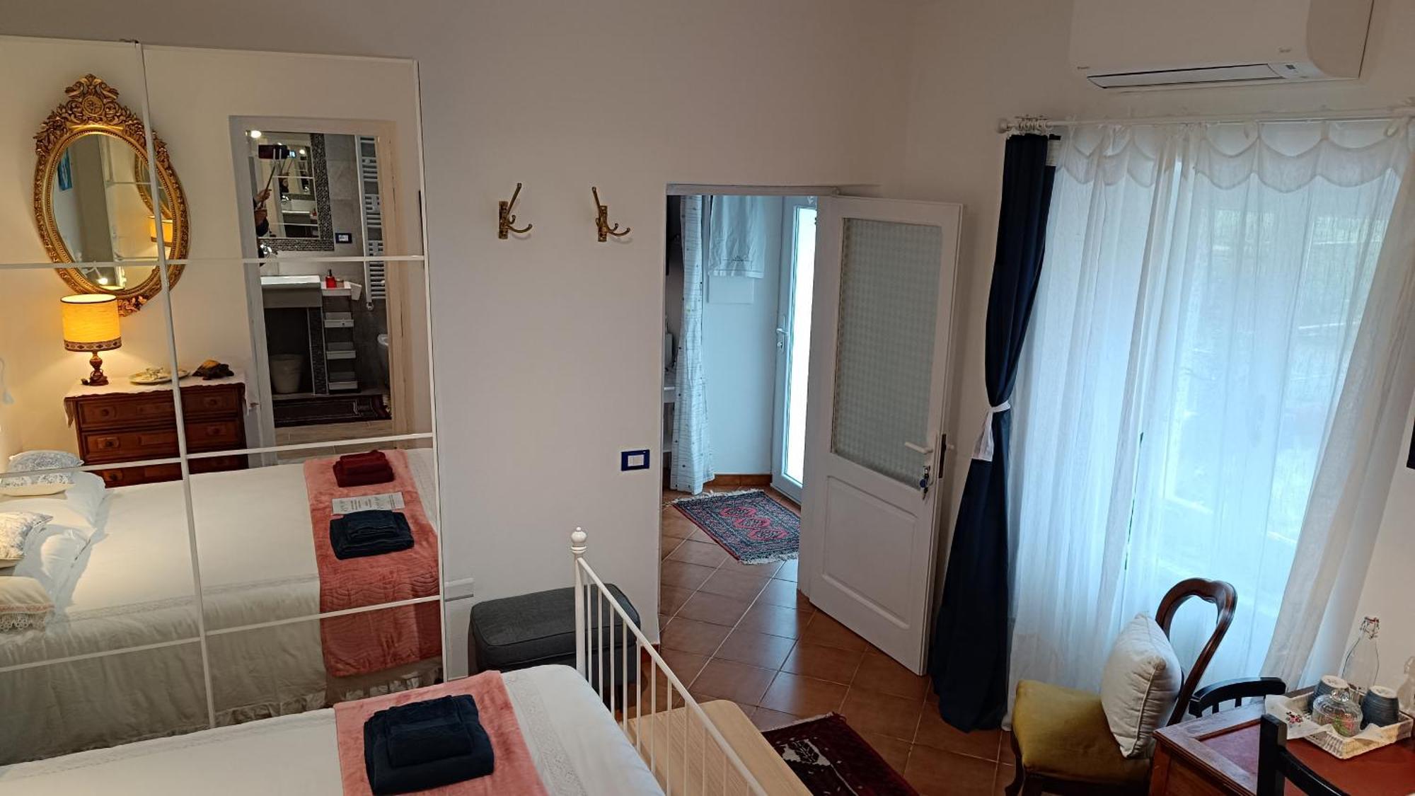 La Graziosa Dorata Lerici San Lorenzo Villa Indipendente 2 Persone Parcheggio Gratuito ليريسي المظهر الخارجي الصورة